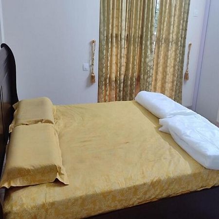Silver Oaks Flat Sc Golf Links Road Kowdiar Thiruvananthapuram By Probity Ventures Bagian luar foto